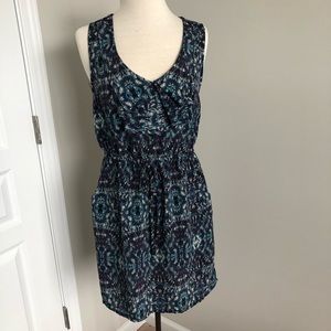 Junior sleeveless dress size L